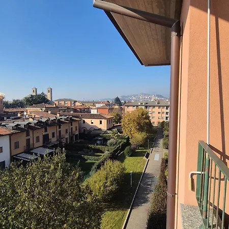 Flo House Lägenhet Bergamo